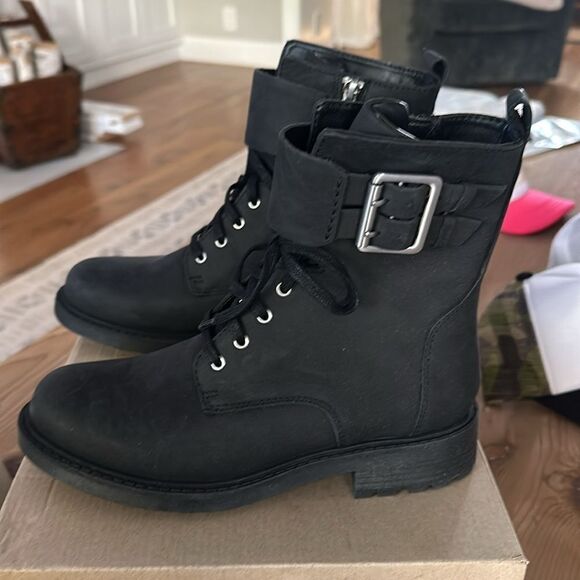 Clarks Women's Orinoco Lace Black Leather NEW in box